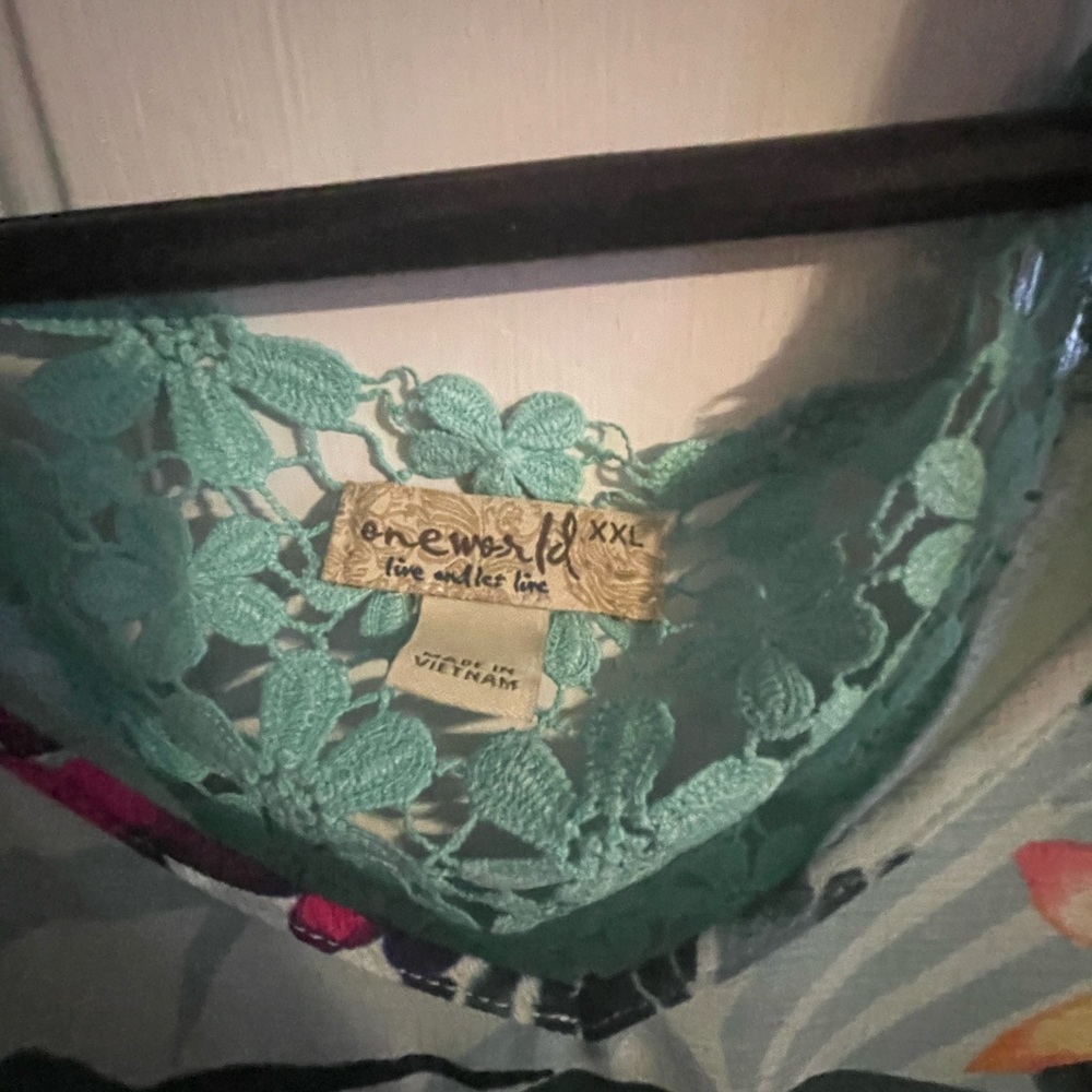 Top - Picture 2 of 2